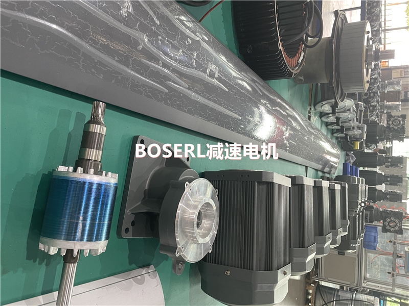 1690948276351687.jpg 齒輪減速機(jī)加電機(jī)